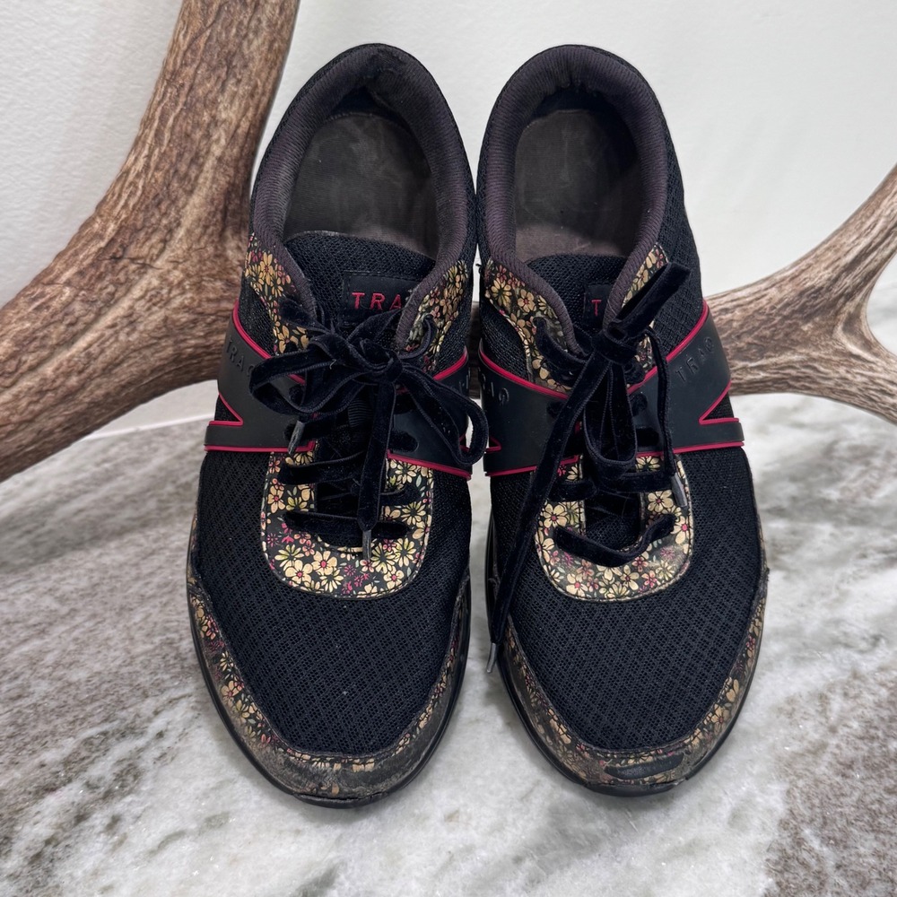 TRAQ by Alegria Womens Black Floral Mesh Smart Walking Shoes Sneakers Q-Chip